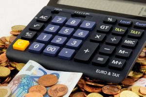 Γεράγγελου στο Newsbomb.gr:«Πώς ωφελούνται μισθωτοί και συνταξιούχοι από τη μείωση της φορολογίας»